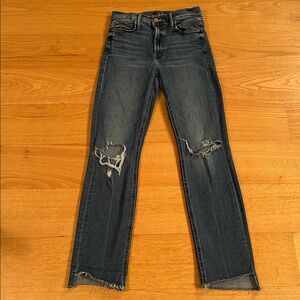 Mother The Mid Rise Dazzler Ankle Step Fray in Skipping on Coals Size 27